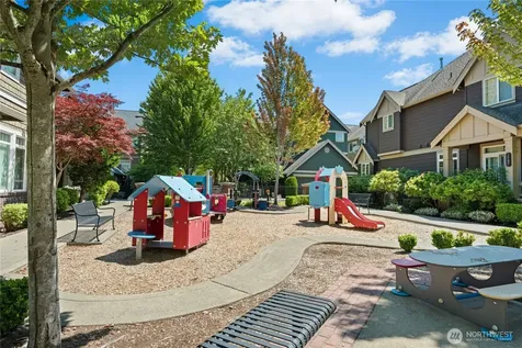 1885 11th Lane NE Issaquah WA 98029