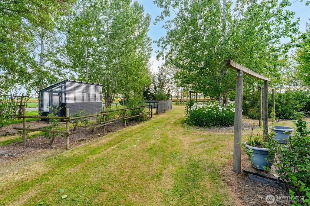 21895 Cedardale Road Mount Vernon WA 98274