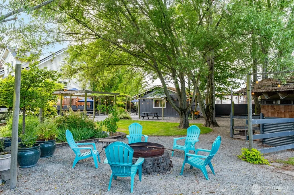 21895 Cedardale Road Mount Vernon WA 98274