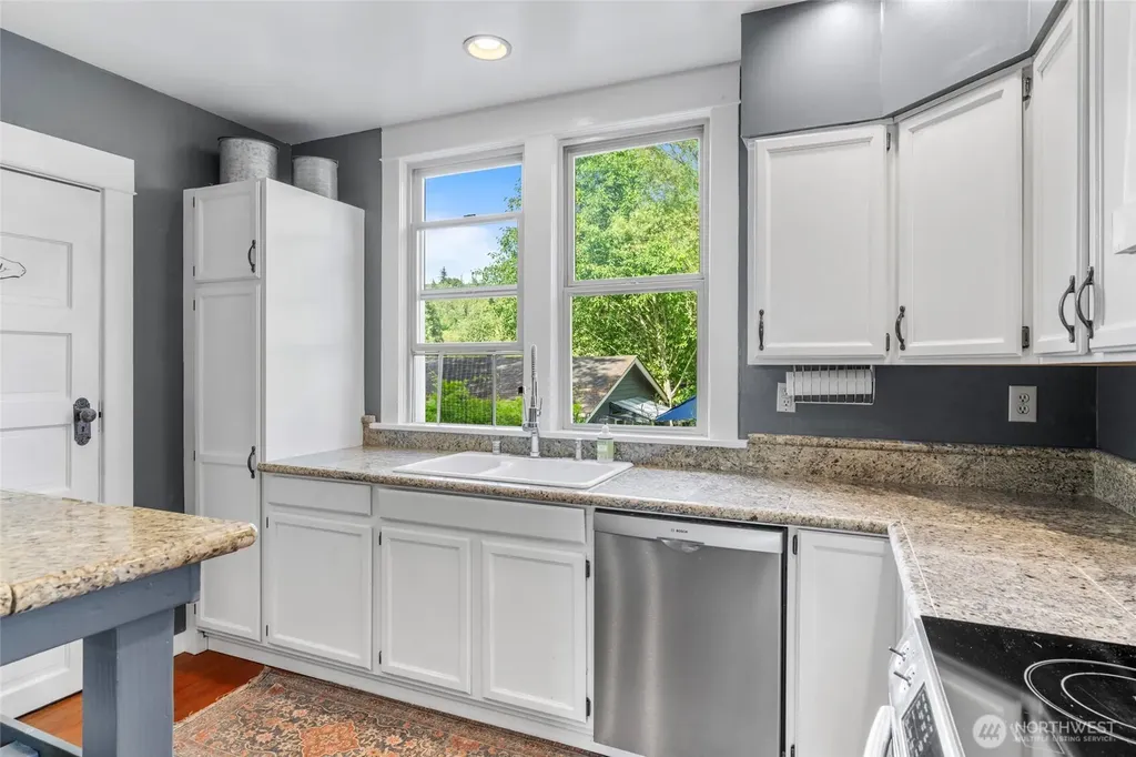 21895 Cedardale Road Mount Vernon WA 98274