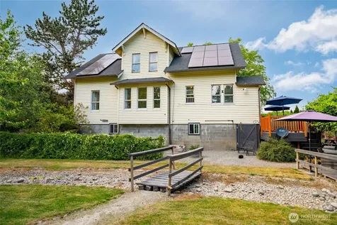 21895 Cedardale Road Mount Vernon WA 98274