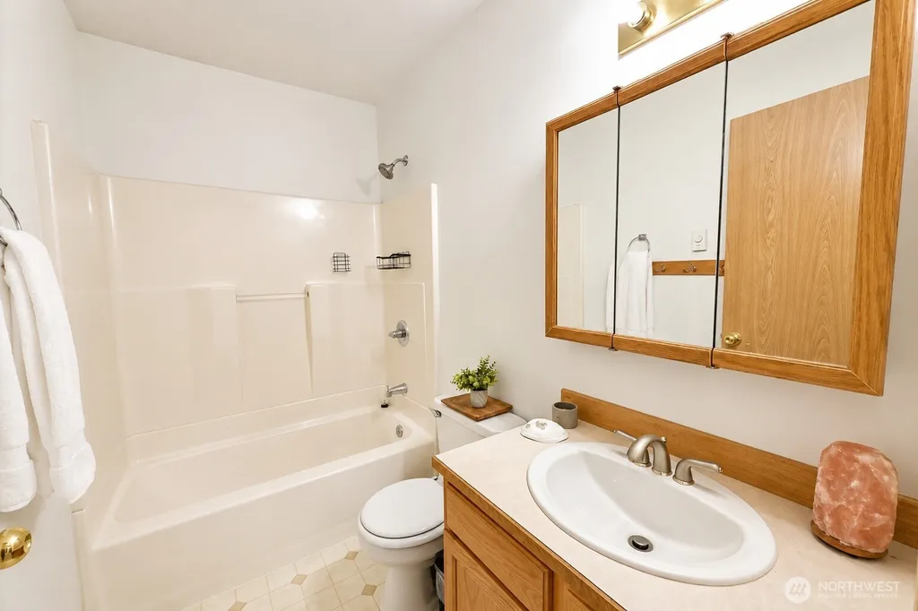 1615 112th Street SW Everett WA 98204