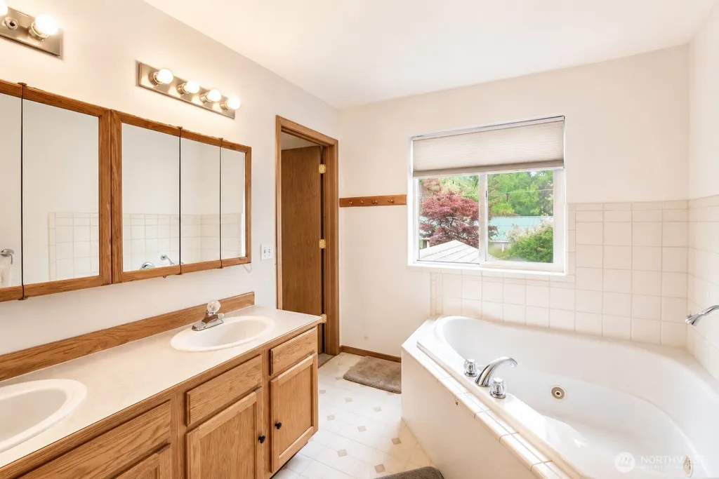 1615 112th Street SW Everett WA 98204