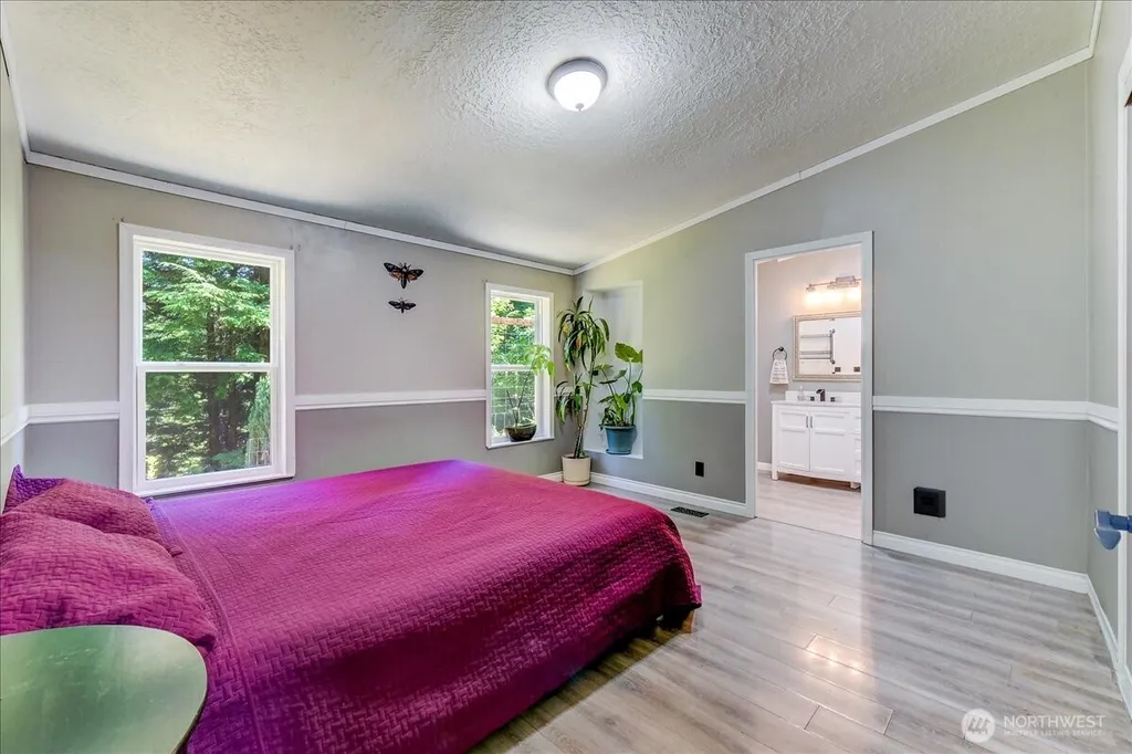 34175 SE 327th Place Ravensdale WA 98051