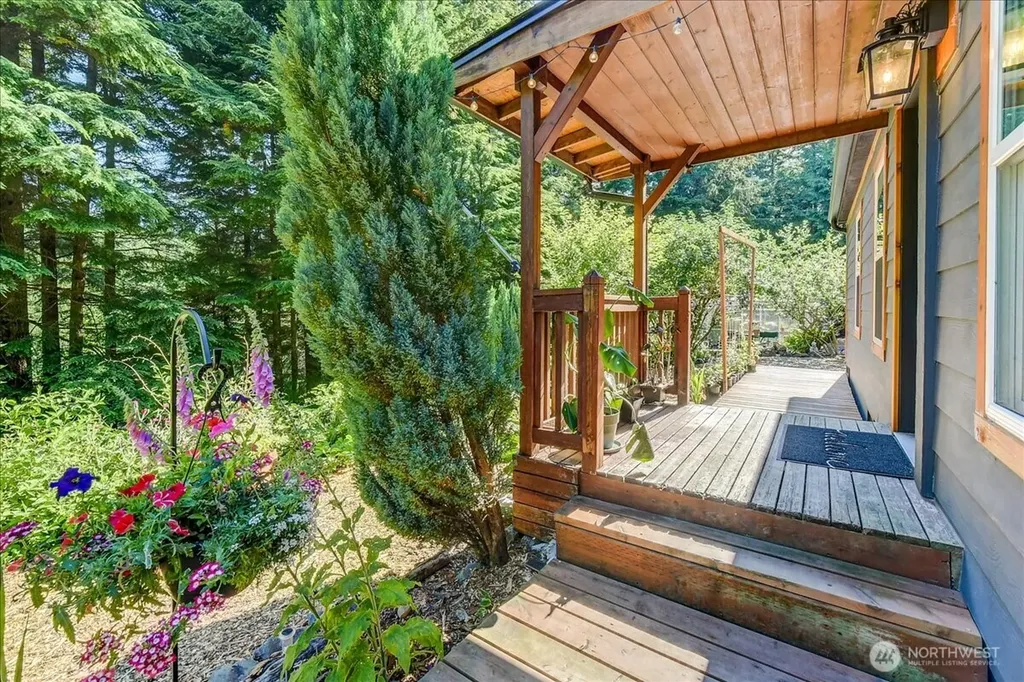34175 SE 327th Place Ravensdale WA 98051