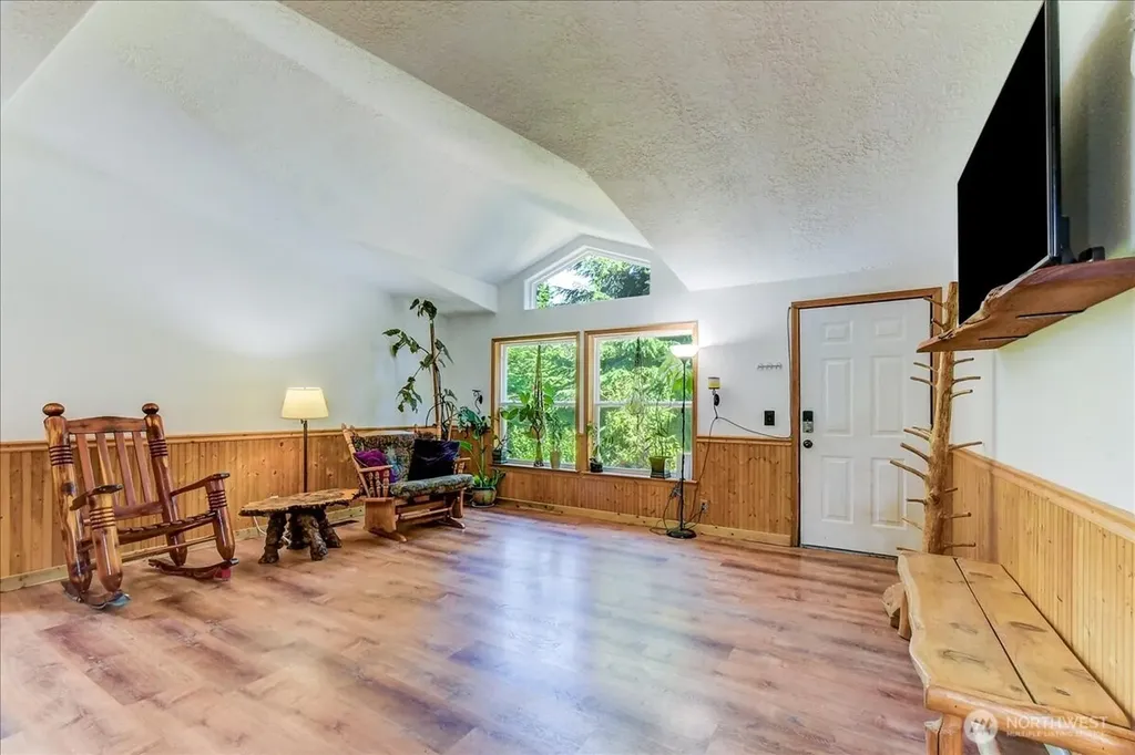 34175 SE 327th Place Ravensdale WA 98051