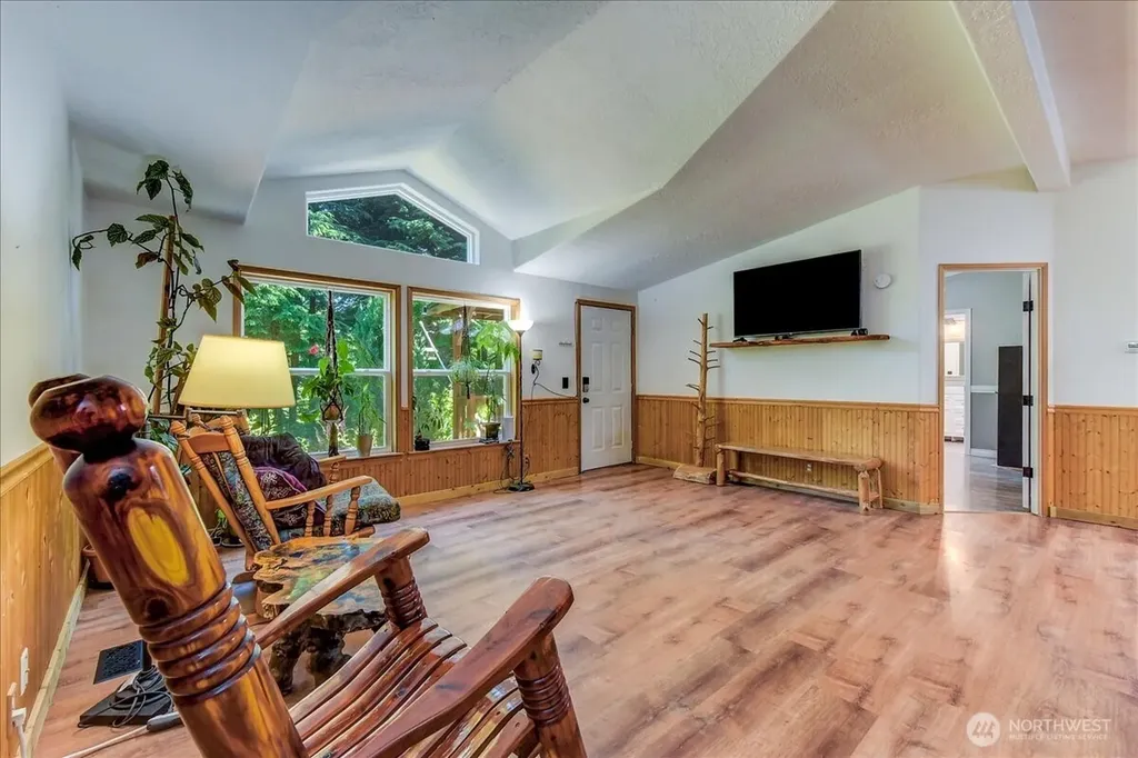 34175 SE 327th Place Ravensdale WA 98051