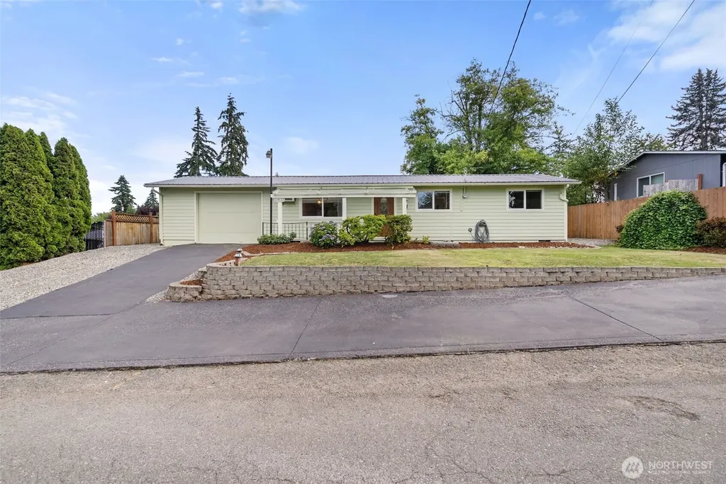11833 SE 272nd Place Kent WA 98030