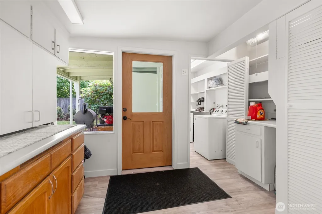 11833 SE 272nd Place Kent WA 98030