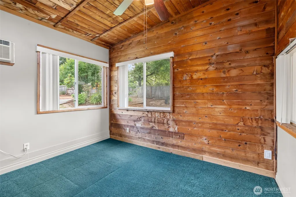 11833 SE 272nd Place Kent WA 98030