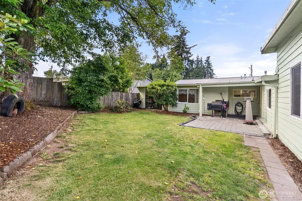 11833 SE 272nd Place Kent WA 98030