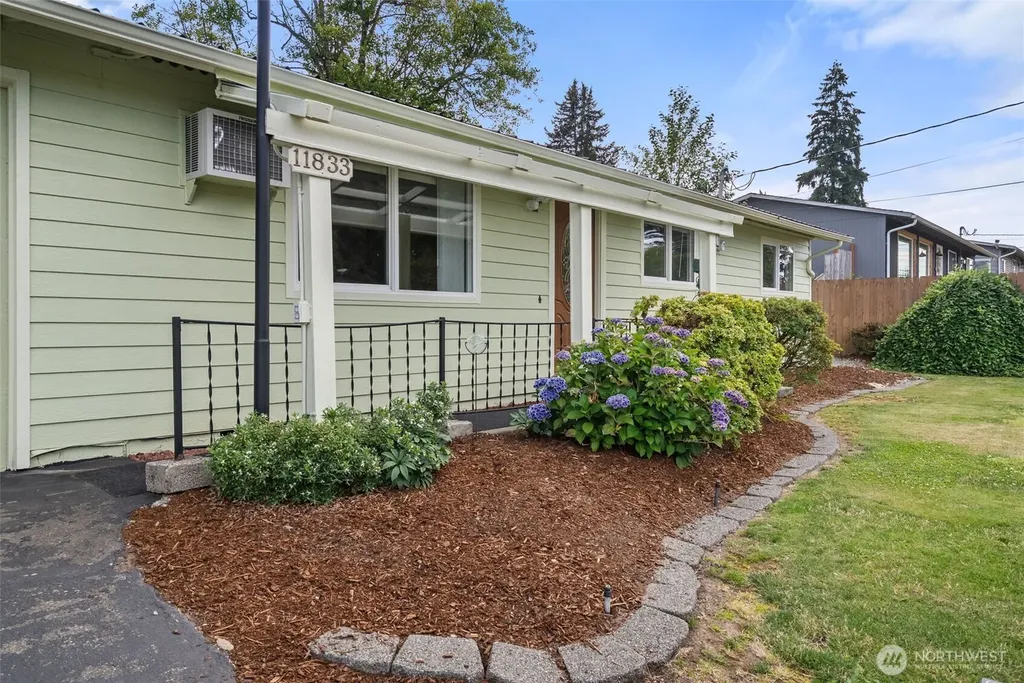 11833 SE 272nd Place Kent WA 98030