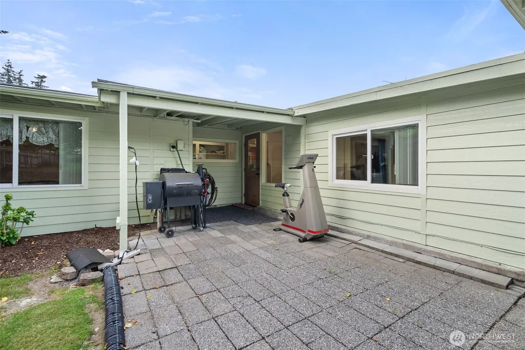 11833 SE 272nd Place Kent WA 98030