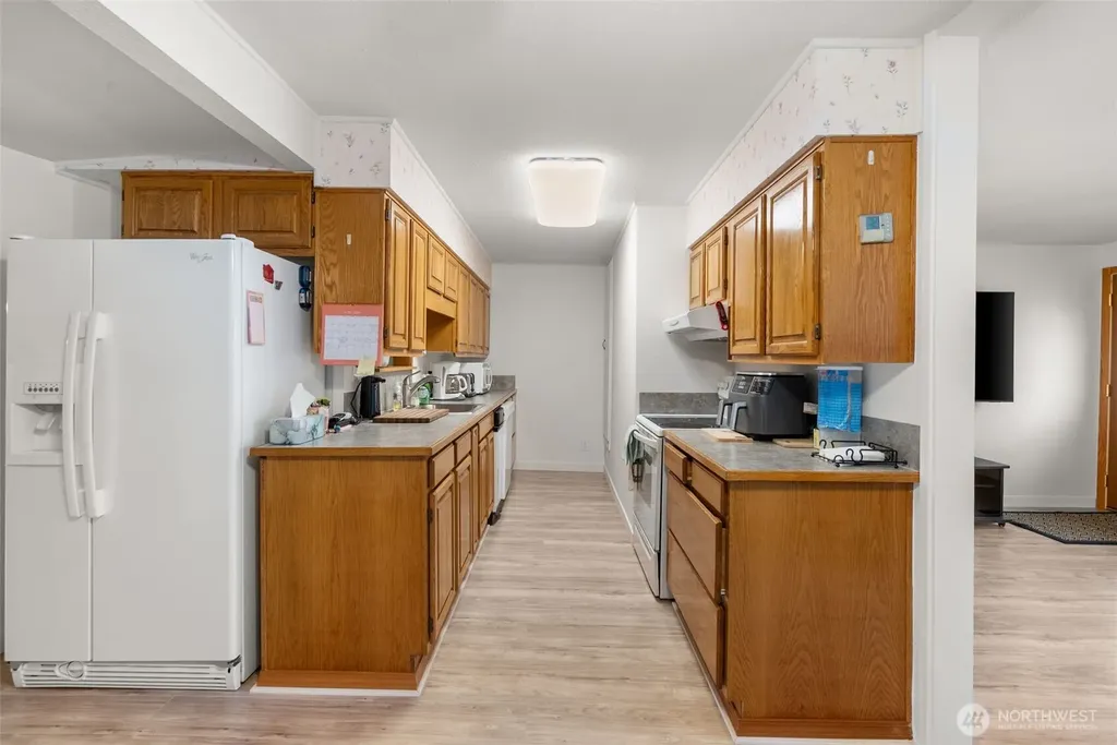 11833 SE 272nd Place Kent WA 98030