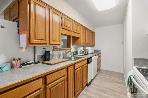 11833 SE 272nd Place Kent WA 98030