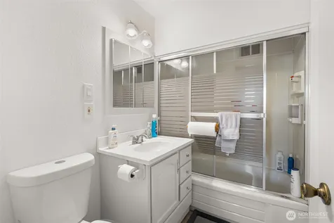11833 SE 272nd Place Kent WA 98030