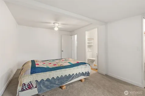 11833 SE 272nd Place Kent WA 98030