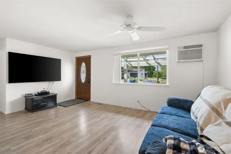 11833 SE 272nd Place Kent WA 98030