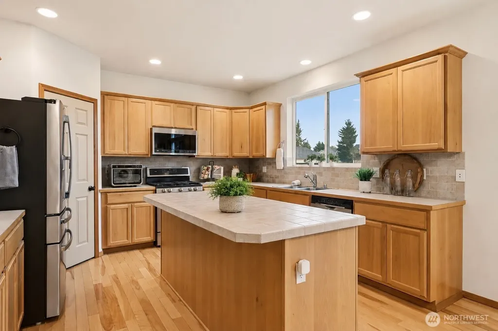 20101 11th Avenue W Lynnwood WA 98036