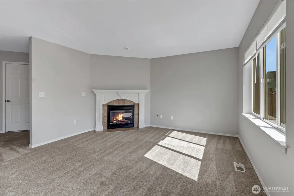 1401 Riddell Avenue NE Orting WA 98360