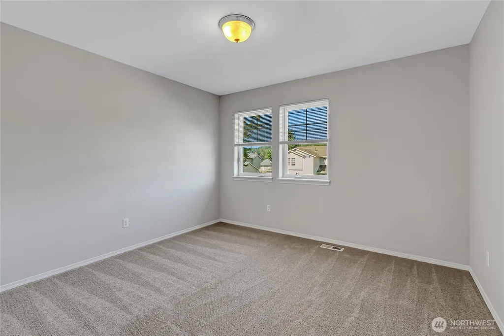 1401 Riddell Avenue NE Orting WA 98360