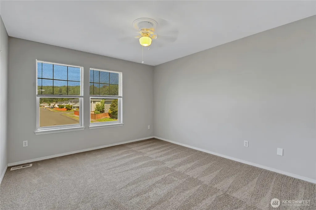 1401 Riddell Avenue NE Orting WA 98360