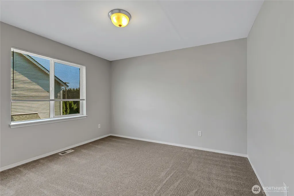 1401 Riddell Avenue NE Orting WA 98360