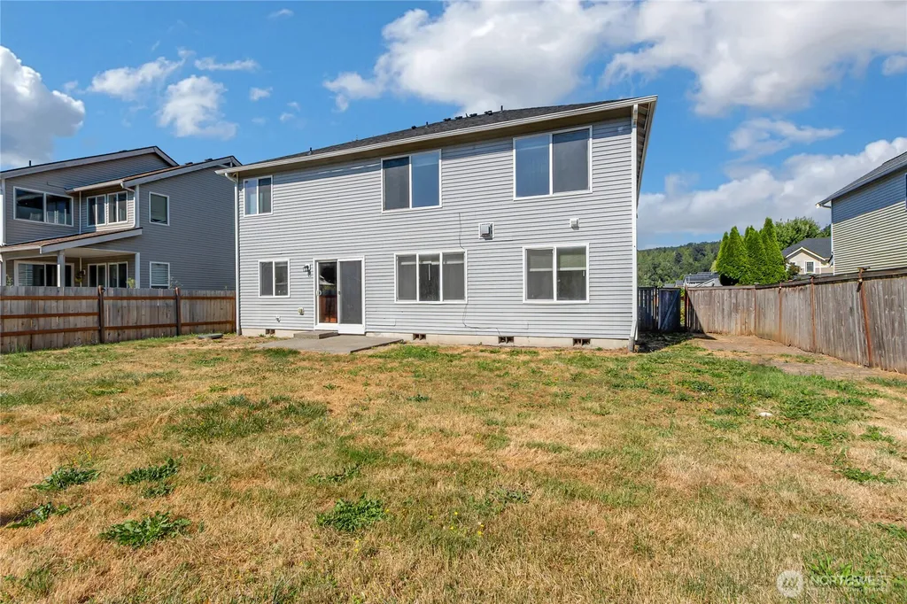 1401 Riddell Avenue NE Orting WA 98360