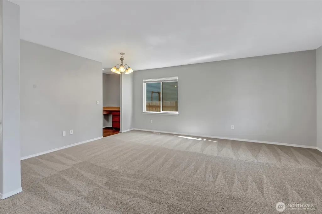 1401 Riddell Avenue NE Orting WA 98360