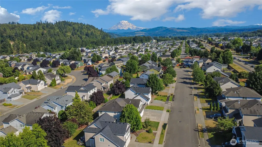 1401 Riddell Avenue NE Orting WA 98360