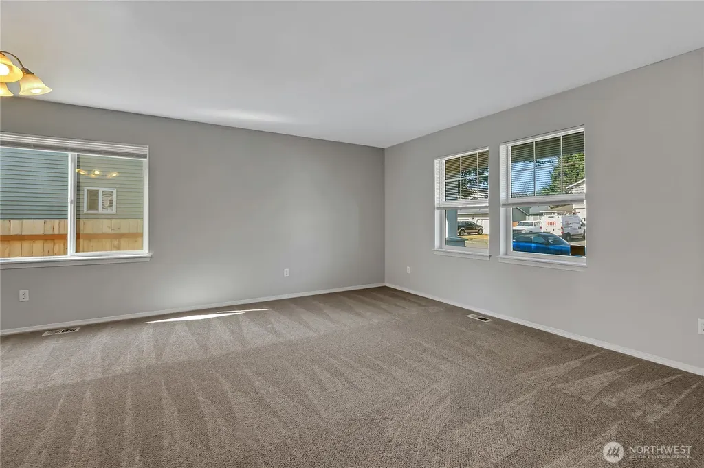 1401 Riddell Avenue NE Orting WA 98360