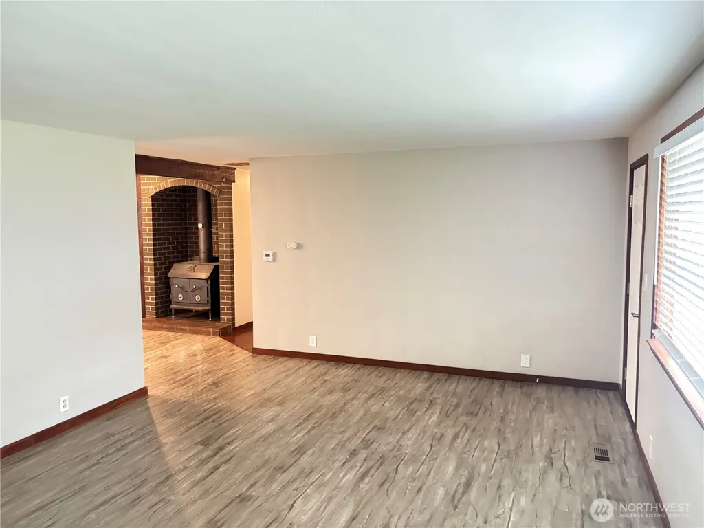 1828 Gossard Street Enumclaw WA 98022