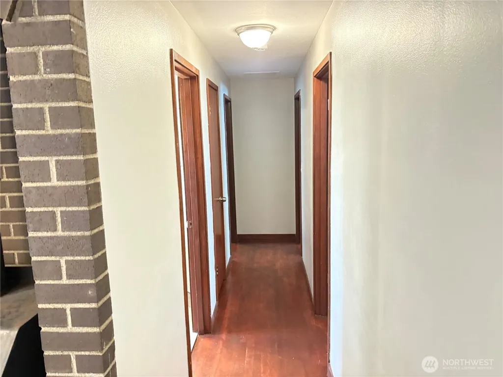 1828 Gossard Street Enumclaw WA 98022