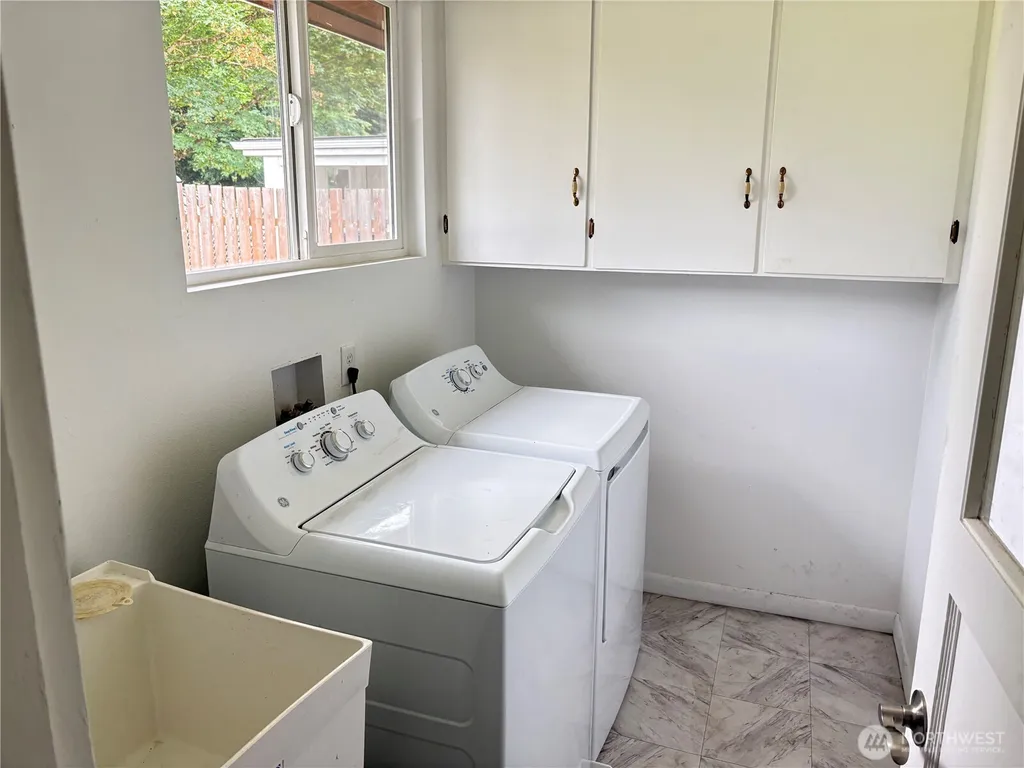 1828 Gossard Street Enumclaw WA 98022