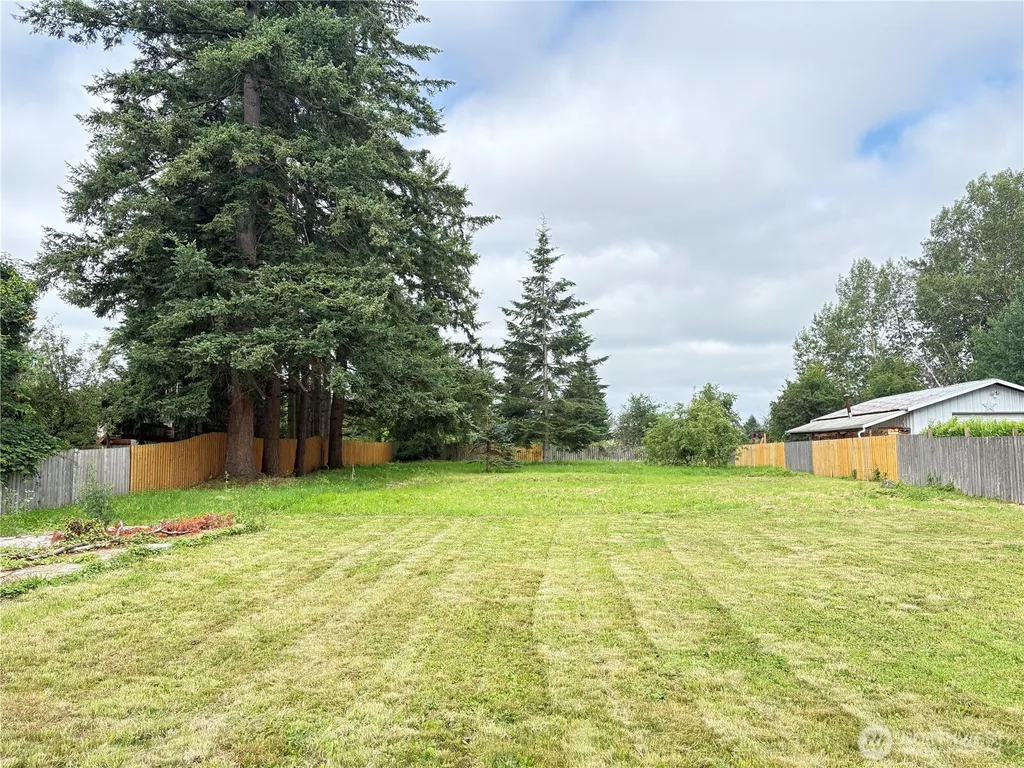 1828 Gossard Street Enumclaw WA 98022