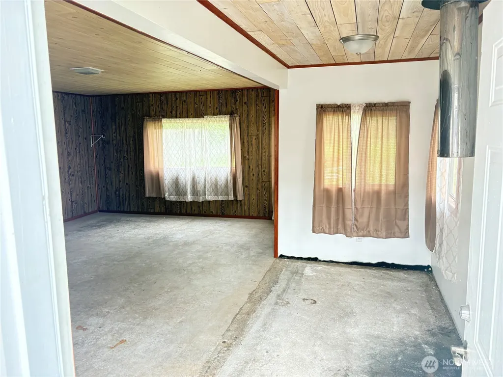 1828 Gossard Street Enumclaw WA 98022