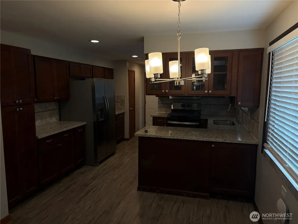 1828 Gossard Street Enumclaw WA 98022