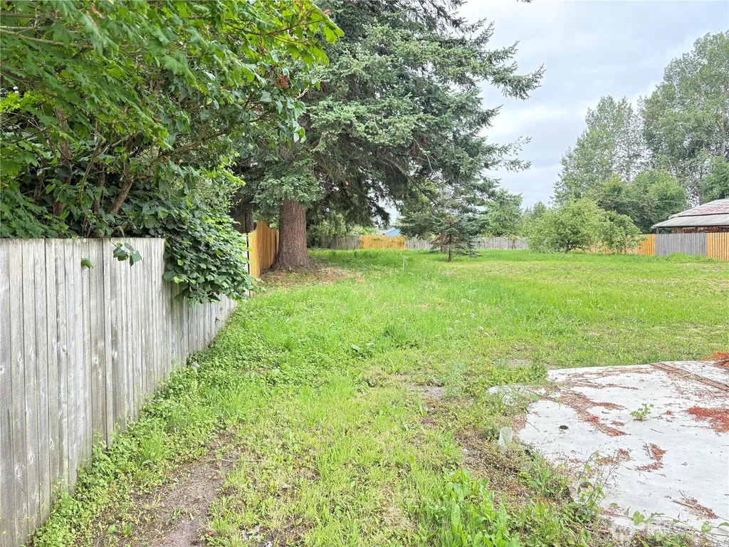 1828 Gossard Street Enumclaw WA 98022
