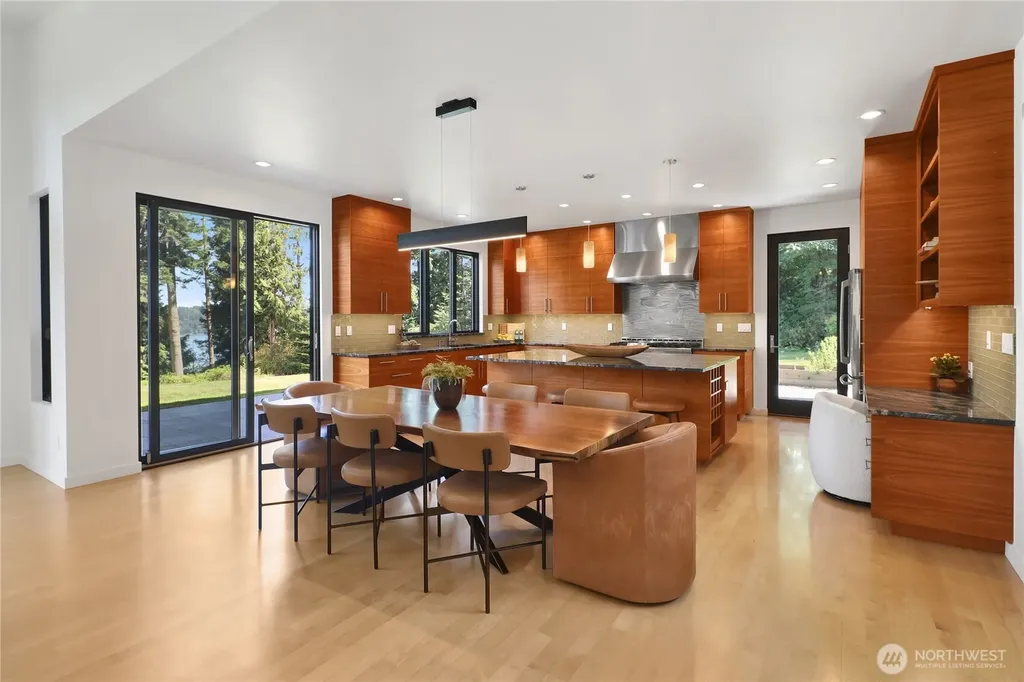 13781 Gibralter Road Anacortes WA 98221