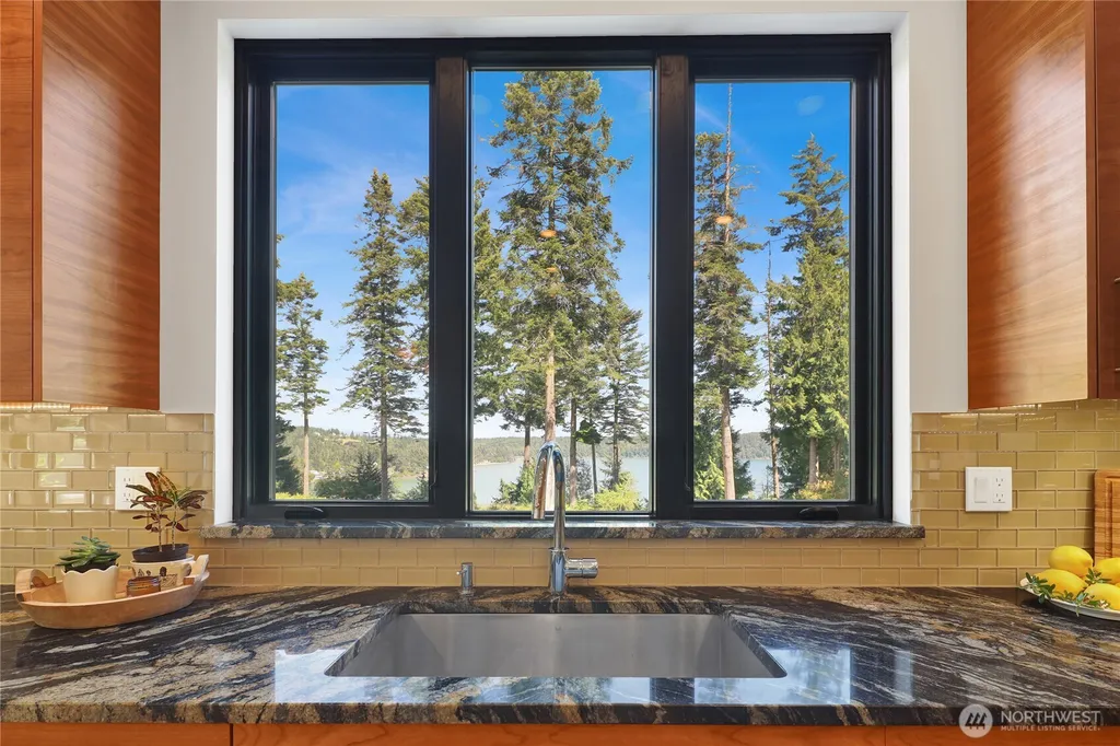 13781 Gibralter Road Anacortes WA 98221