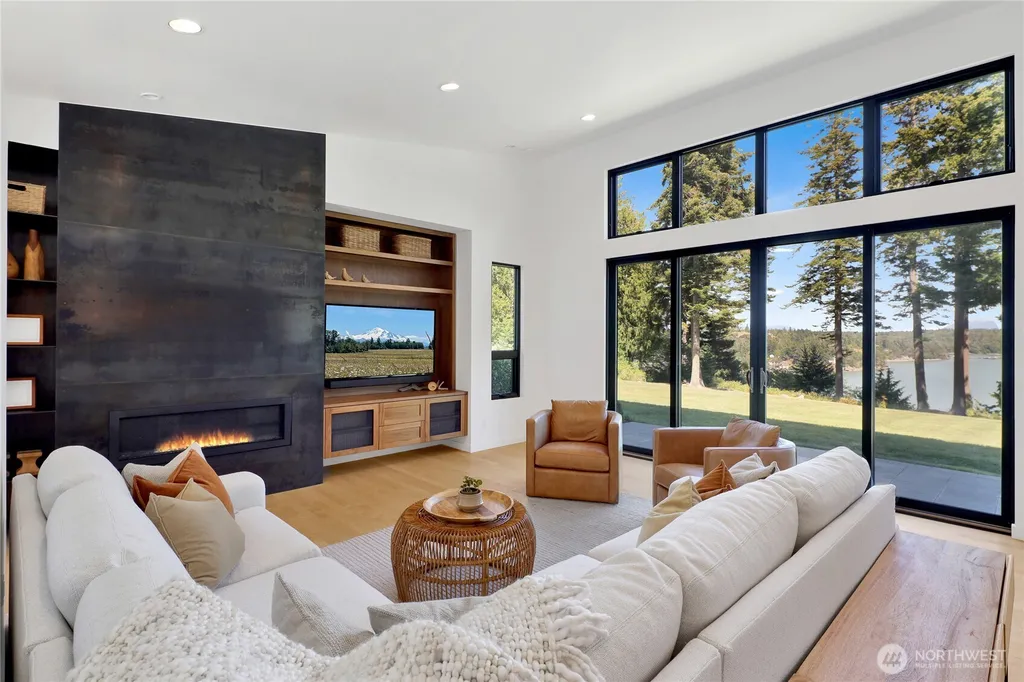 13781 Gibralter Road Anacortes WA 98221