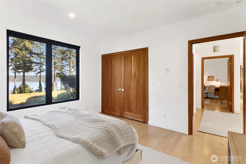 13781 Gibralter Road Anacortes WA 98221