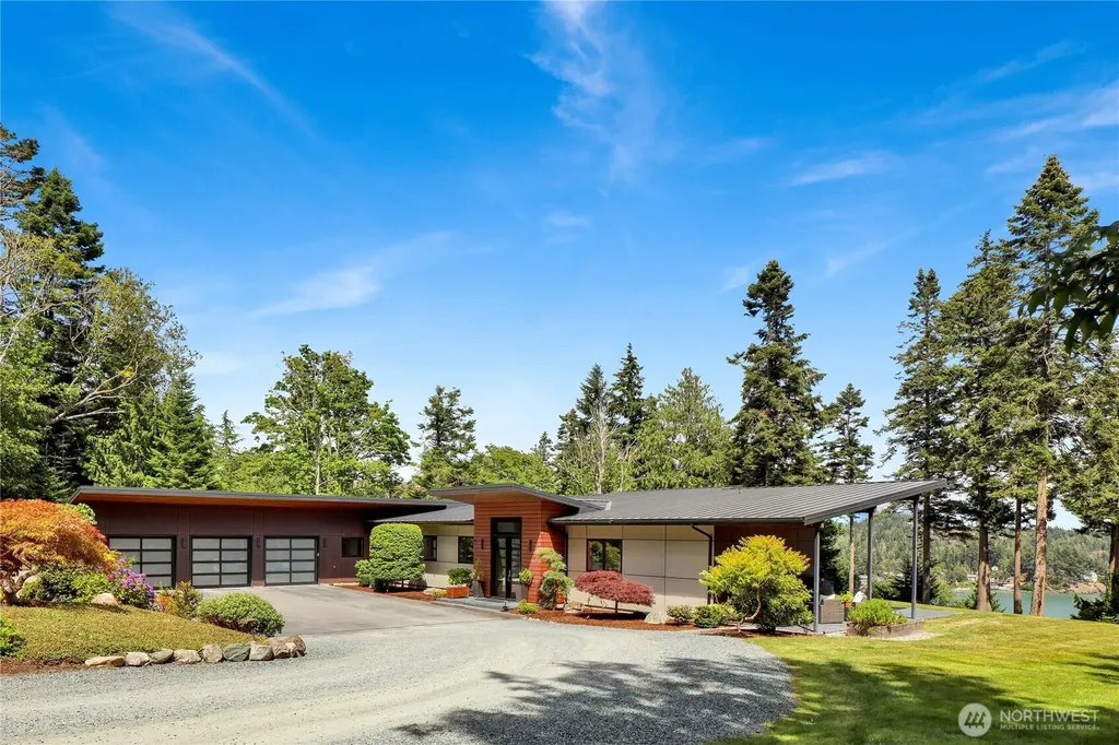 13781 Gibralter Road Anacortes WA 98221