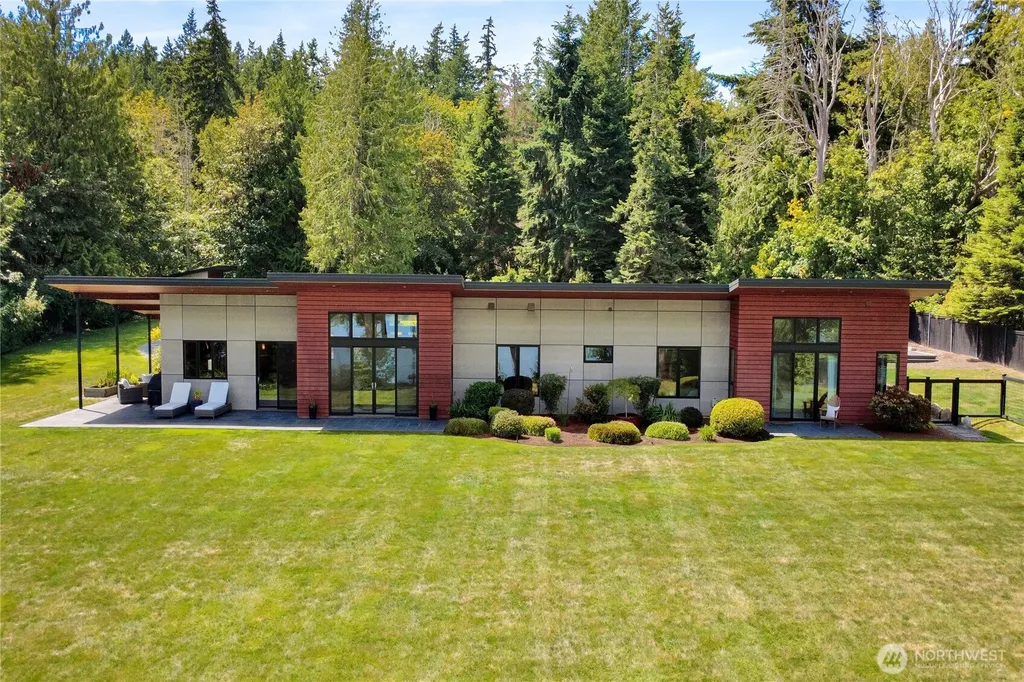 13781 Gibralter Road Anacortes WA 98221