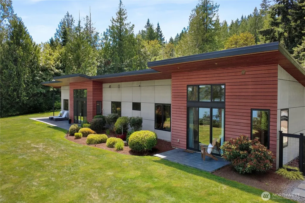 13781 Gibralter Road Anacortes WA 98221