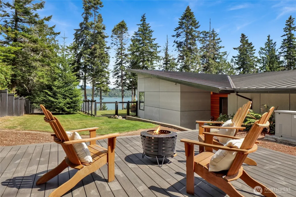 13781 Gibralter Road Anacortes WA 98221