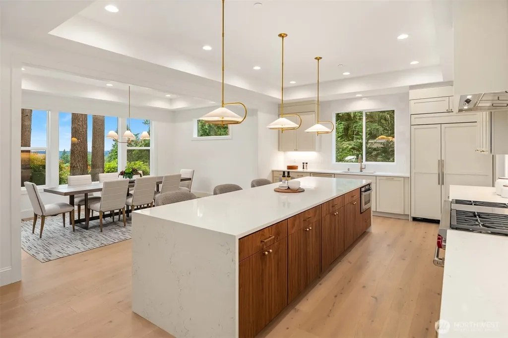15030 SE 44th Place Bellevue WA 98006
