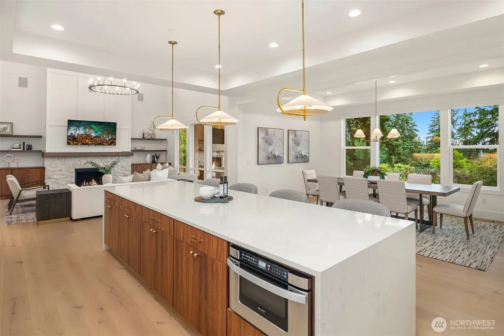 15030 SE 44th Place Bellevue WA 98006