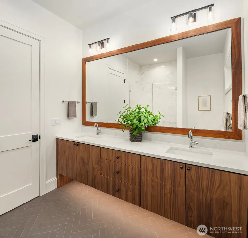 15030 SE 44th Place Bellevue WA 98006