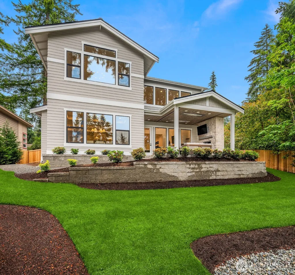15030 SE 44th Place Bellevue WA 98006